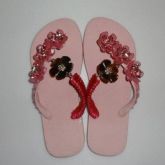 Chinelo rosa com flores